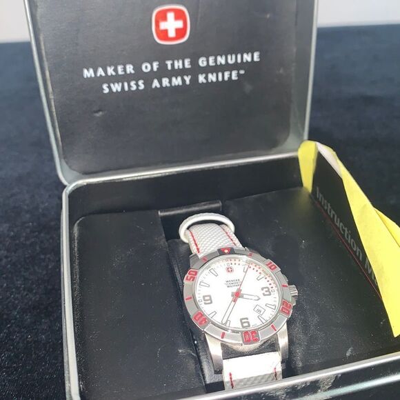 Swiss Army NIB white watch - Picture 1 of 9